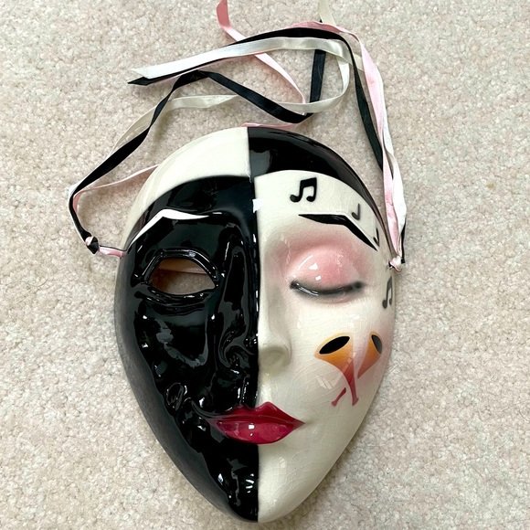 Vintage Mardi Gras Porcelain Black/White Music Note Jazz Theater Mask - NWOT